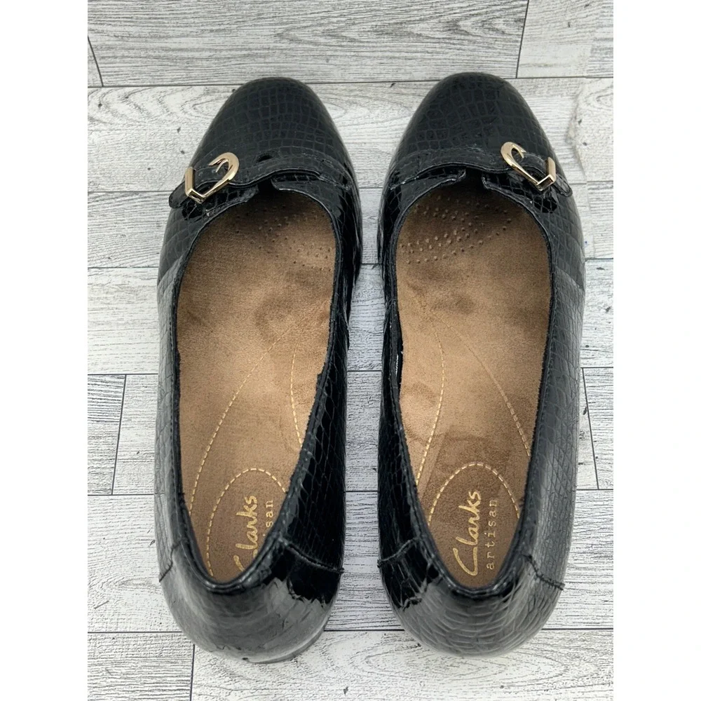 Clarks Artisan‎ Women Black Croc Embossed Patent Leather Buckle Pumps Size 9.5
